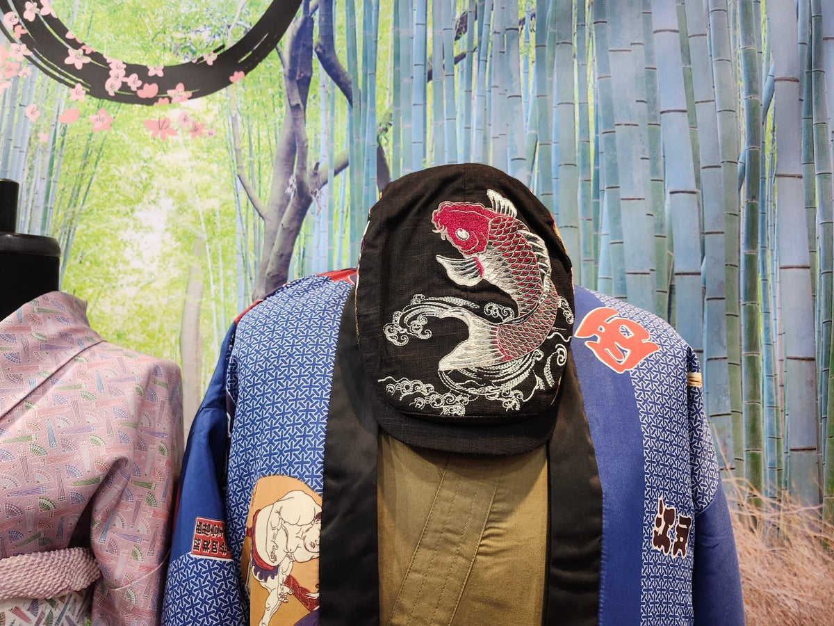 embroidered-koi-fish-beret-hat  display picture 3