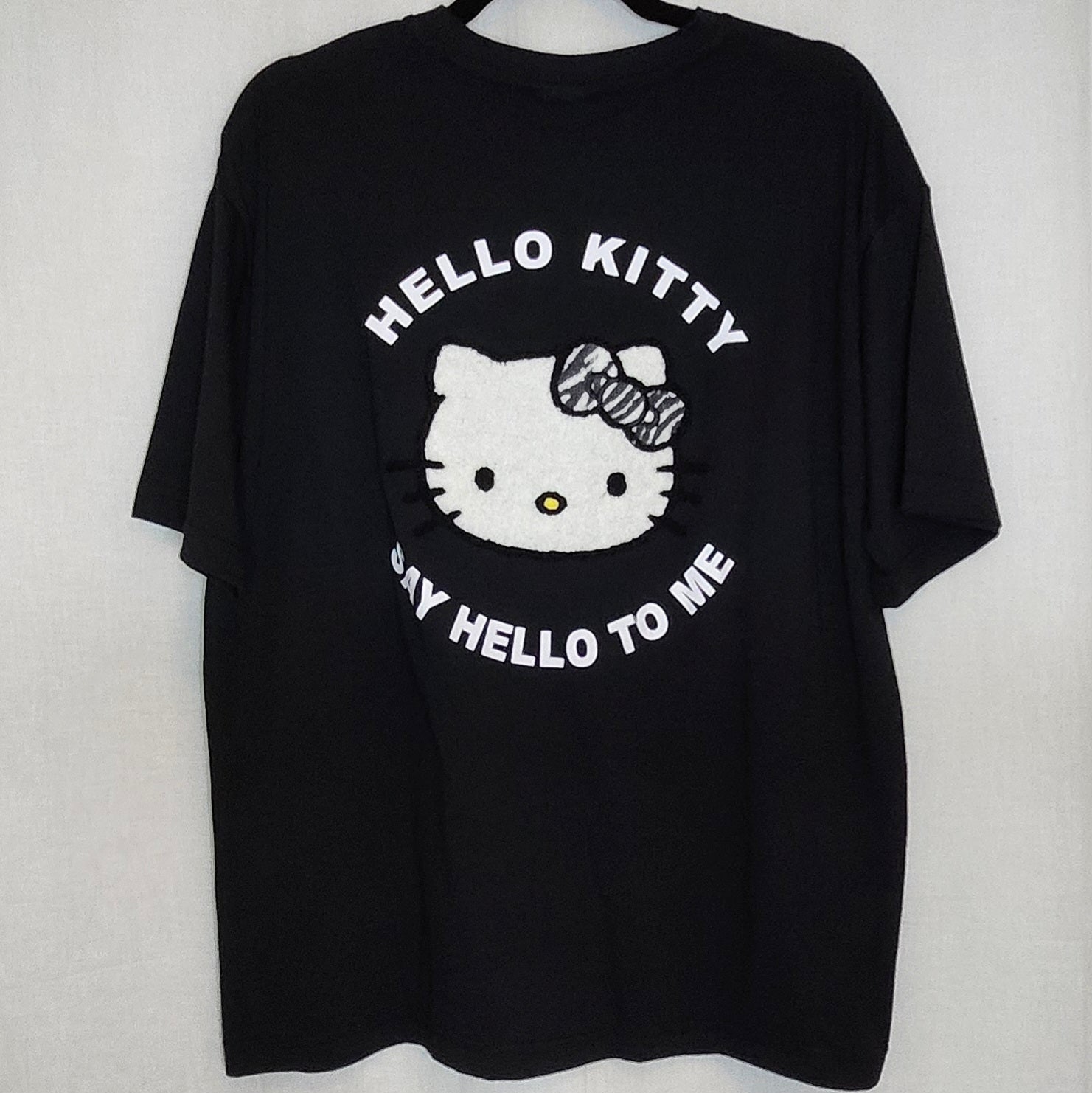 Cute shirt - Hello Kitty tufted design black and white– Pac West Kimono